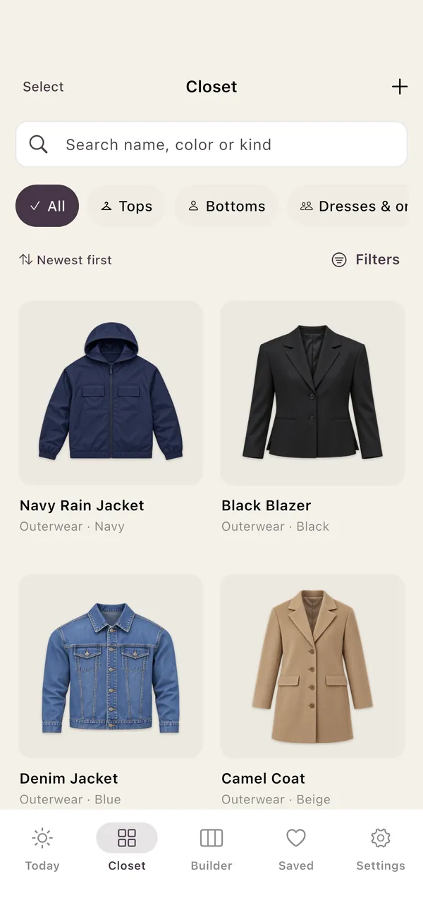 Closet screen with photos of jackets and coats, a search field and category filters.